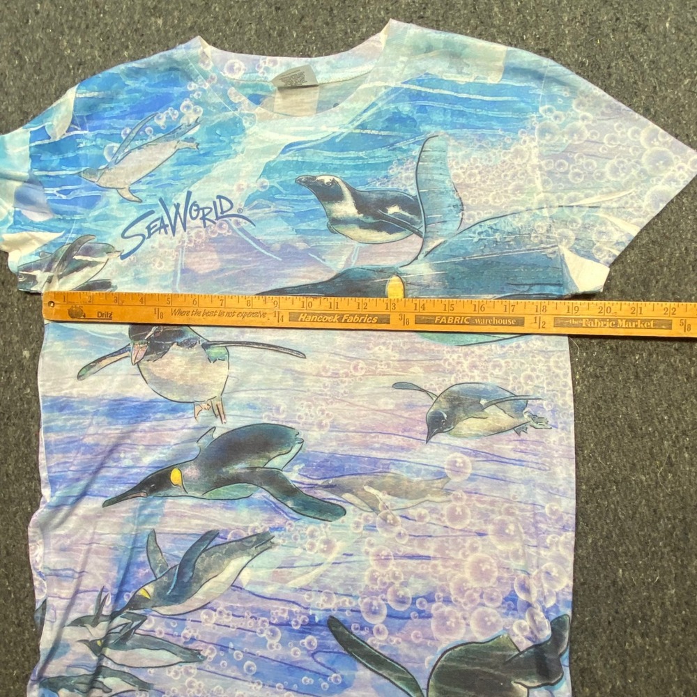 SeaWorld Penguin All Over Print TShirt Sz M Blue Purple Watercolor Graphic Tee - Picture 9 of 10